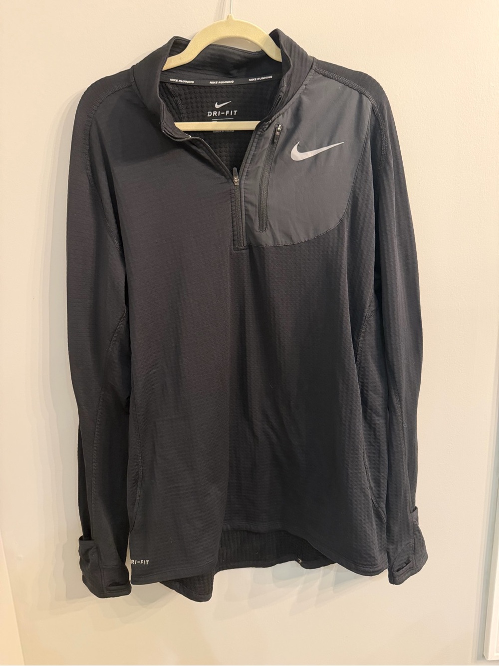 Nike Men's Black Dri-FIT Half-Zip Performance Pullover